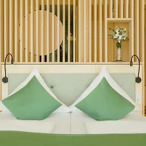  Hotel Krone Oettingen